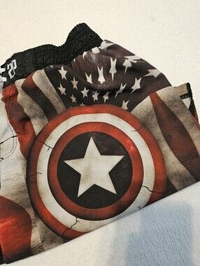 2POOD Limited Edition Captain America Fight Shorts Size Large Euc Marvel Comics